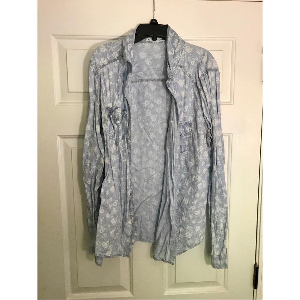 Women’s Button Down XL